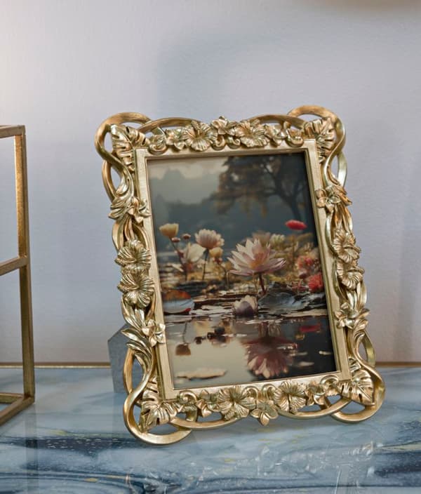FURNLUX RAM FLOSSY GULD 23CM