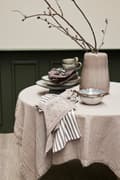 Miniatyrbild 3 av 5: FURNLUX BORDSDUK ANGELA BEIGE 140CM