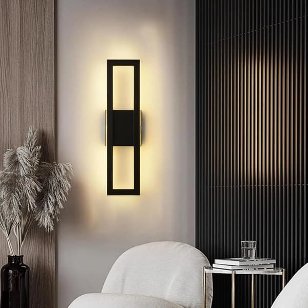 Sisätilojen LED-seinävalaisin, himmennettävä, suorakulmainen muoto, seinään kiinnitettävä,musta