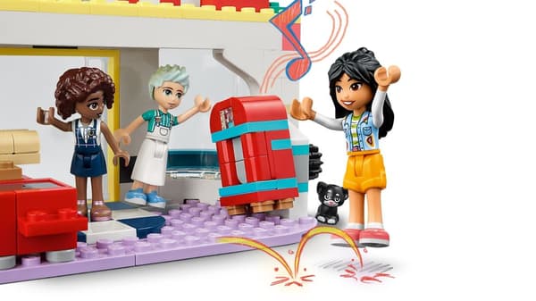 41728 LEGO® Friends Heartlake Downtown Diner