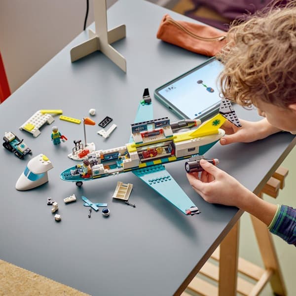 LEGO City 60465 Ambulansflygplan