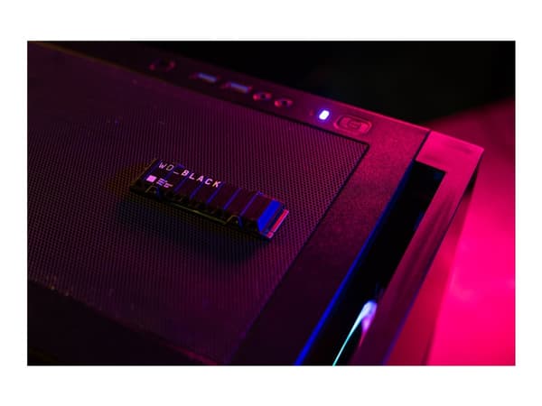 WD Black SN850 NVMe SSD WDS100T1XHE - SSD - 1 TB - inbyggd - M.2 2280 - PCIe 4.0 x4 (NVMe)