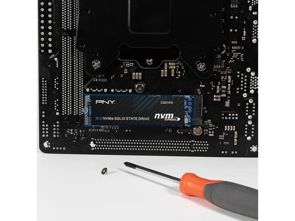 PNY CS2140 - SSD - 2 TB - inbyggd - M.2 2280 - PCIe 4.0 x4 (NVMe) - 256 bitars AES