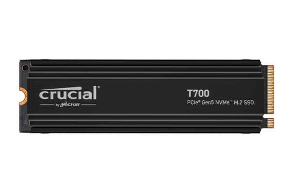 Crucial T700 4TB PCIe SSD-levy jäähdyttimellä varustettuna