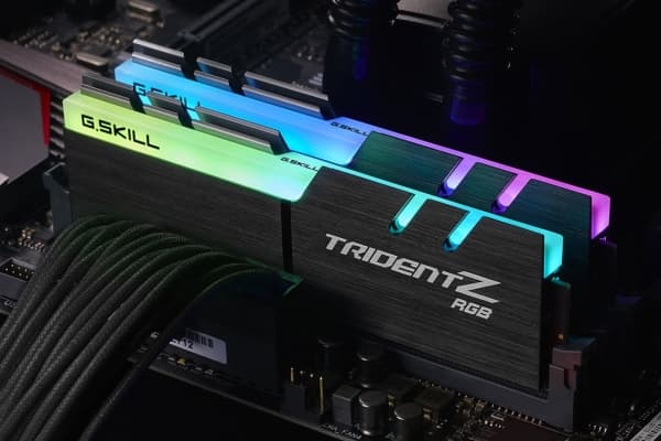 G.Skill TridentZ RGB Series - AMD Edition - DDR4 - sats - 16 GB: 2 x 8 GB - DIMM 288-pin - 1600 MHz / PC4-25600 - CL16 - 1.35 V - ej buffrad - icke E