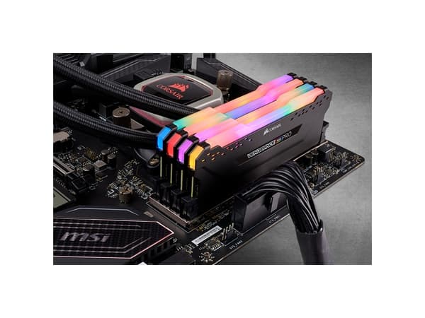 CORSAIR 32GB RAMKit 4x8GB DDR4 3200MHZ 4x288 Dimm puskuroimaton 16-18-18-36 Vengeance RGB Pro musta lämmönlevittäjä RGB LED 1.2V XMP2.0