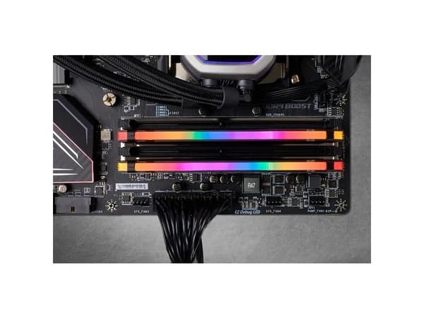 CORSAIR Vengeance RGB PRO - DDR4 - sett - 16 GB: 2 x 8 GB - DIMM 288-pin - 1600 MHz / PC4-25600 - CL16 - 1.35 V - ikke-bufret - ikke-ECC - svart