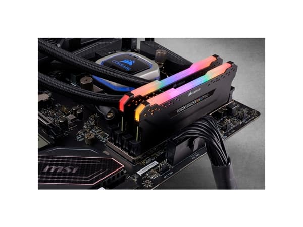 CORSAIR Vengeance RGB PRO - DDR4 - sett - 32 GB: 2 x 16 GB - DIMM 288-pin - 1800 MHz / PC4-28800 - CL18 - 1.35 V - ikke-bufret - ikke-ECC - svart