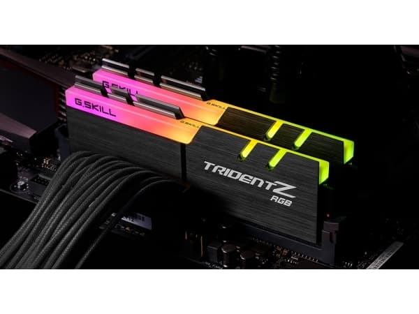G.Skill TridentZ RGB Series - DDR4 - sett - 64 GB: 2 x 32 GB - DIMM 288-pin - 3600 MHz / PC4-28800 - CL18 - 1.35 V - ikke-bufret - ikke-ECC