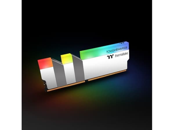 Thermaltake TOUGHRAM RGB WHITE 32GB (2x16GB) DDR4 3200MHz C16-muisti (2x16GB) Thermaltake TOUGHRAM RGB WHITE 32GB (2x16GB) DDR4 3200MHz C16 muisti