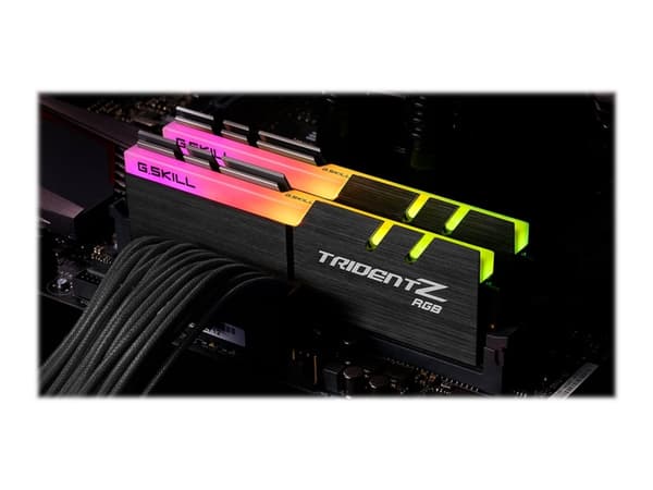 G.Skill TridentZ RGB Series - DDR4 - sats - 32 GB: 2 x 16 GB - DIMM 288-pin - 4600 MHz / PC4-36800 - CL20 - 1.5 V - ej buffrad - icke ECC