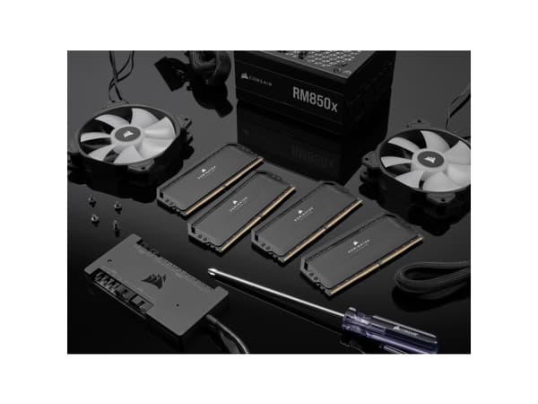 CORSAIR Dominator Platinum RGB - DDR5 - sats - 64 GB: 4 x 16 GB - DIMM 288-pin - 5600 MHz / PC5-44800 - CL36 - 1.25 V - svart