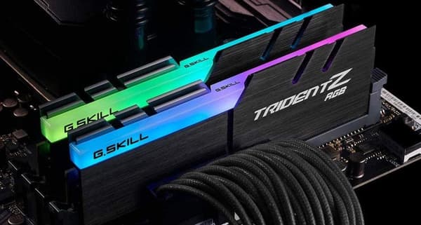 G.Skill Trident Z RGB F4-3200C16D-64GTZR muistimoduuli 64 Gt 2 x 32 Gt DDR4 3200 MHz