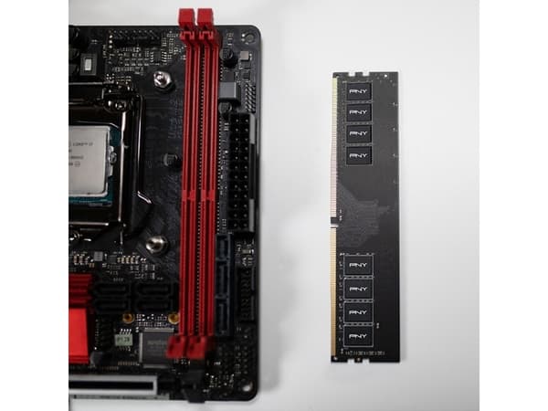Pamięć PNY Performance, DDR4, 16 GB, 2666MHz, CL19 (MD16GSD42666-SI)