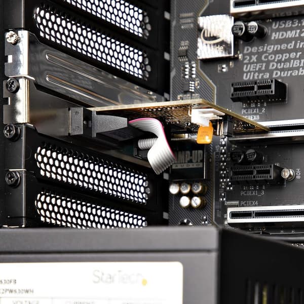 StarTech.com 2-ports PCI Express seriel interfacekort - PCIe til RS232 (DB9) kort - PC seriel adapterkort / udvidelseskort - Fuld- og lavprofilramme -