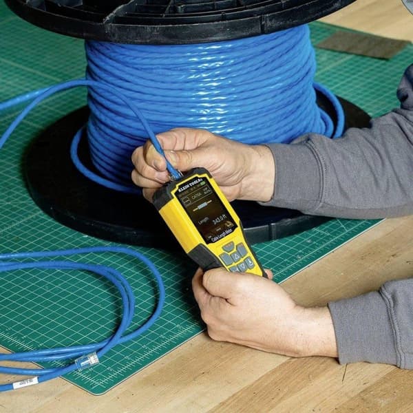 Klein Tools 501-915 Verkkokaapelin testauslaitteen aikaverkkotunnuksen heijastusmittari keltainen (501-915)