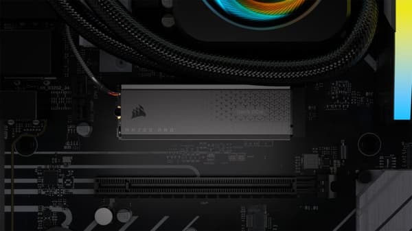Corsair MP700 PRO luftkjøler 1 Tt M.2 SSD-lagring