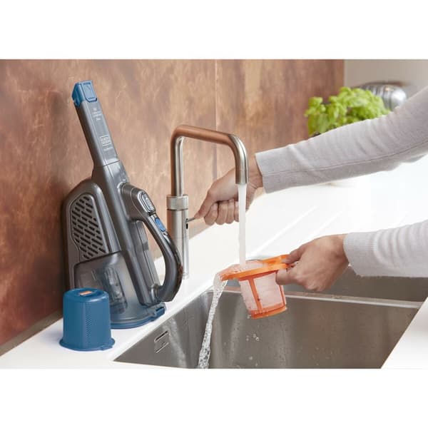 Handdammsugare Black & Decker Dustbuster 12 V 700 ml - Kraftfull dammsugare med 12 V, 700 ml kapacitet från Black & Decker.