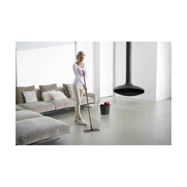 Svart Vileda Ultramax Moppset med Dual Action-hink - Effektiv rengöring för hemmet.
