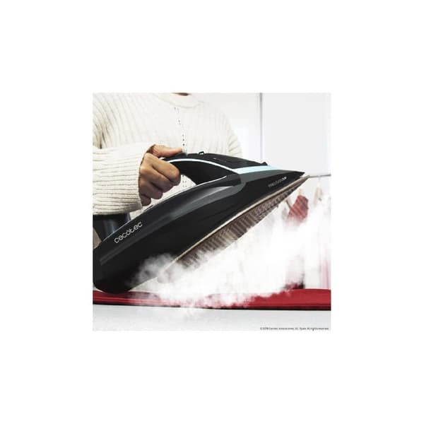 Cecotec 3100 W steam iron with LCD display, 65 g/min continuous steam, 230 g/min steam burst, AnodizedSlide soleplate, and display.