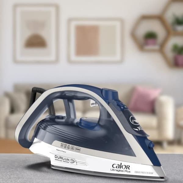 Strykjärn - CALOR - FV6812C0 - Press 260 g/min - Ångflöde 50 g/min - Patenterad sula - Ekonomiskt läge - Tillverkad i Frankrike