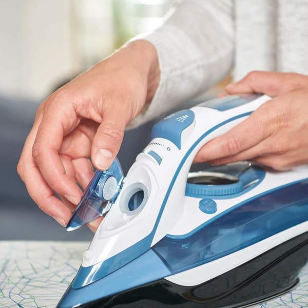 Dampstrygejern Black & Decker BXIR2402E 2400 W