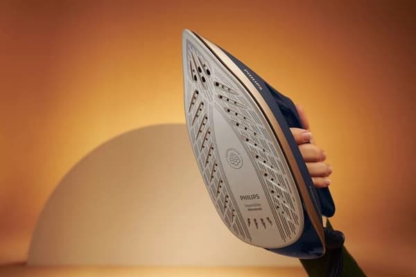 Philips PerfectCare 6000 -sarjan PSG6066/20 2400 watin höyrynkehitin