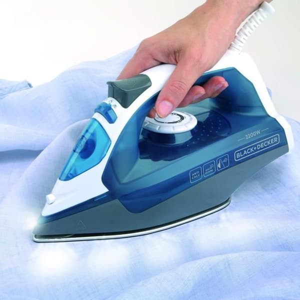 BLACK+DECKER BXIR2200E 2200W strykjärn, 120g/min ångstråle, 280ml kapacitet, anti-kalkfilter