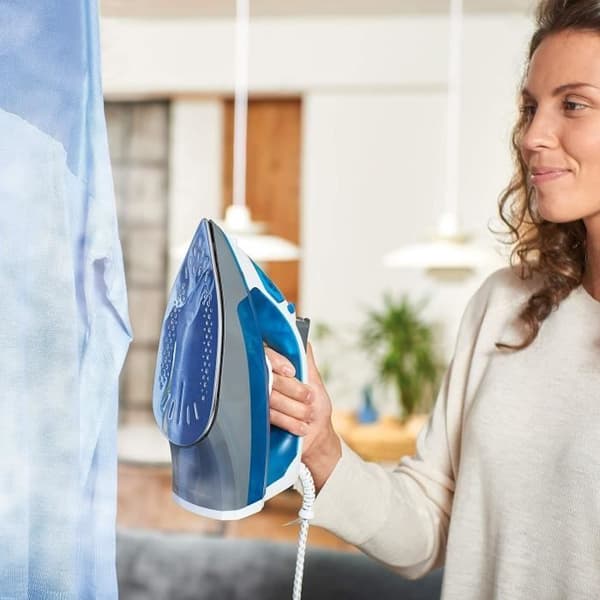 BLACK+DECKER BXIR2200E 2200W strykjärn, 120g/min ångstråle, 280ml kapacitet, anti-kalkfilter