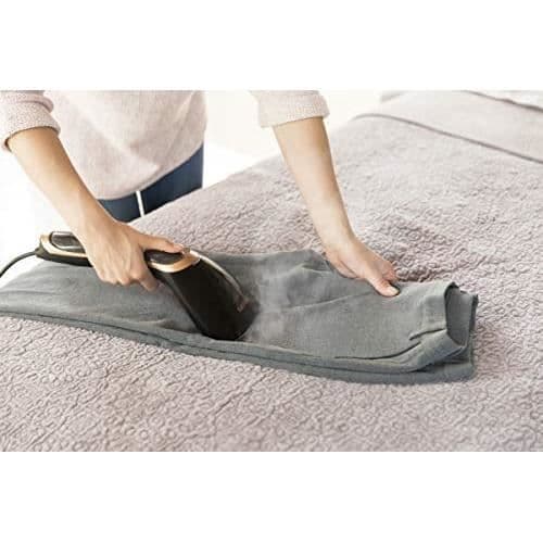Philips Steam &amp; Go Travel Steamer Bärbar ångborste - svart - 1300 W - Ångflöde 24 g/min
