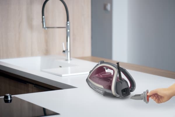 Tefal Ultragliss Anti-Calc Plus FV6840, Ångstrykjärn, 2 m, 260 g/min, Lila, Silver, 50 g/min, 0,27 l
