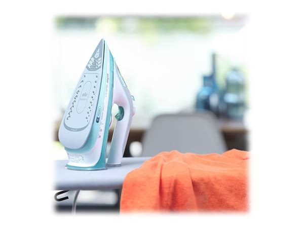Braun TexStyle 5 SI 5017 GR - Ångstrykjärn - sula FreeGlide 3D SuperCeramic - 2700 W - grön
