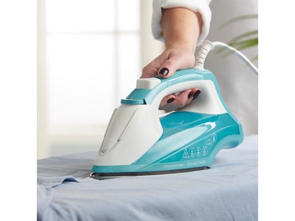 Russell Hobbs 26470-56, Höyrysilitysrauta, Tarttumaton pohjalevy, 2 m, 110 g/min, Vihreä, Valkoinen, 30 g/min