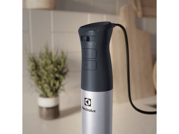 Electrolux E5HB2-8SS, Stav Mikser, 0,7 l, Pulsfunksjon, 1,5 m, 1000 W, Rustfritt stål