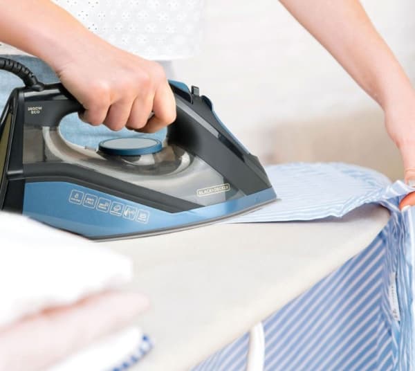 Black & Decker BXIR2801E, Torr & Ångstrykjärn, Keramisk stryksula, 180 g/min, Svart, Blå, 45 g/min, 0,3 l