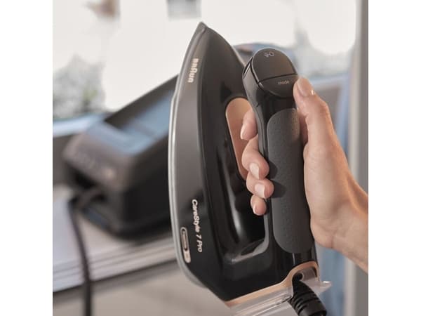 Braun CareStyle 7 Pro IS 7286, 2700 W, 650 g/min, EloxalPlus soleplate, 8 Bar, 2 l, 190 g/min