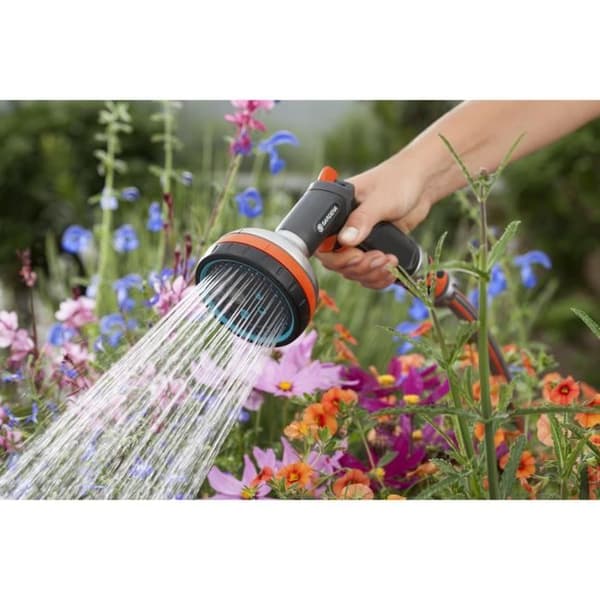GARDENA Premium Multi-Purpose Gun – Frostskydd – Original GARDENA System – Flera strålar – 2-års garanti