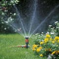 Miniatyrbild 3 av 4: GARDENA Vario Comfort Circular Sprinkler – Yta 225m² max – Räckvidd 8,5m max – Bevattningsskåror 45-360° – 5 års garanti (1949-20)