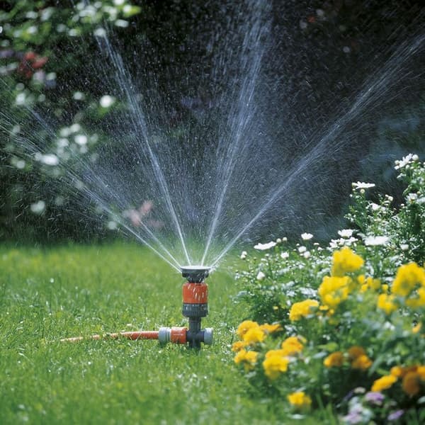 GARDENA Vario Comfort Circular Sprinkler – Yta 225m² max – Räckvidd 8,5m max – Bevattningsskåror 45-360° – 5 års garanti (1949-20)