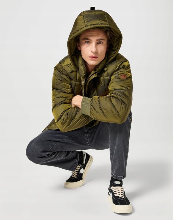 Wrangler PARKA-TAKKI Ivy Green VIHREÄ PAKSU UNTUVA TAKKI HUPULLLA M