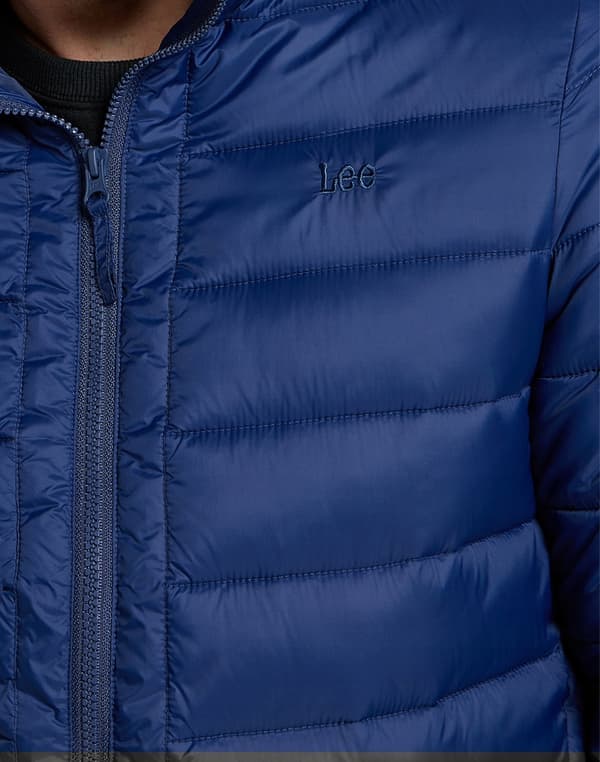 Lee PUFFER JACKA Marinblå LJUSMARINLJUS PUFFER JACKA MED HUVA S
