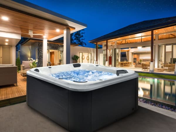 Udendørs Spa med LED Lys i Hvid Farve Boblebad