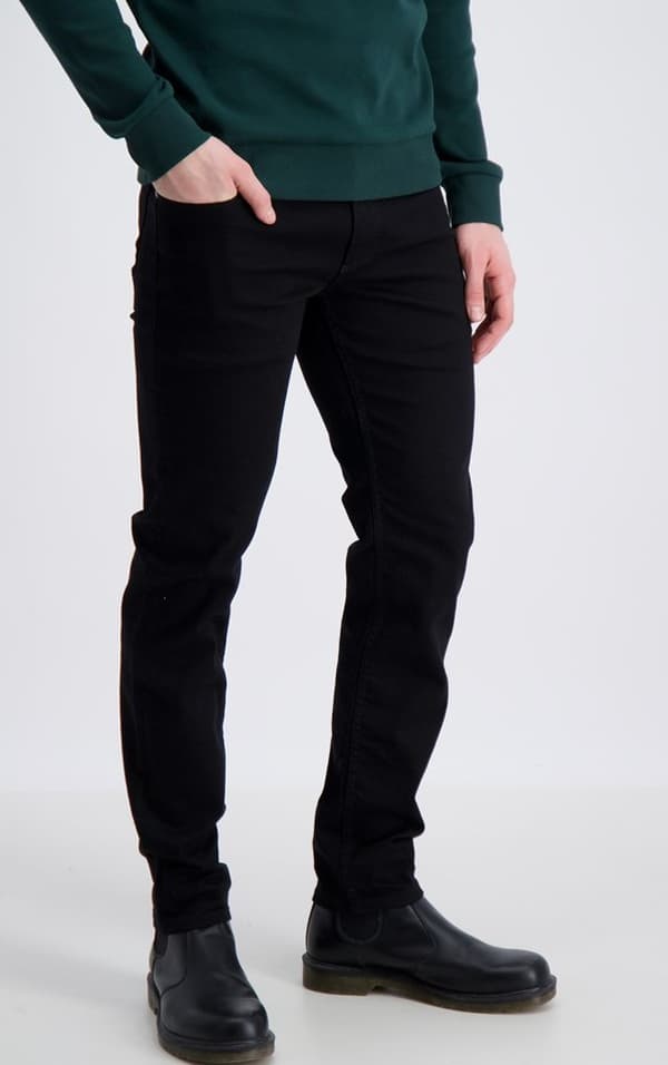 Lindbergh - Jeans 30-020000SBL Stay Black. Tapered
