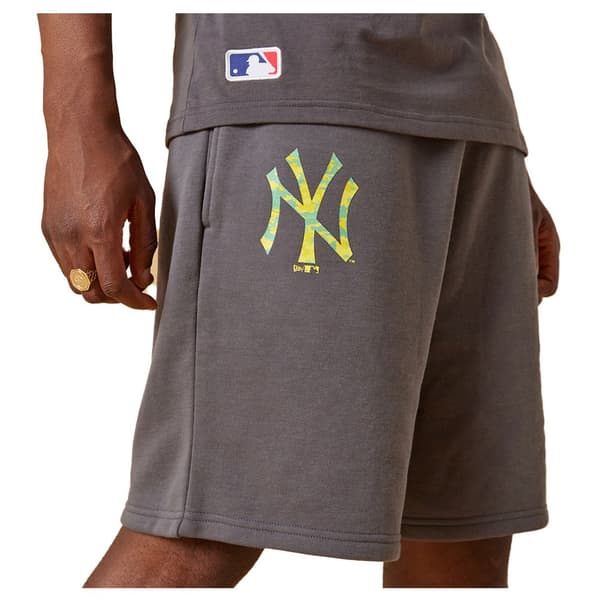 New Era Hiki Shortsit Mlb Seasonal Infill Team New York Yankees Harmaa S Mies