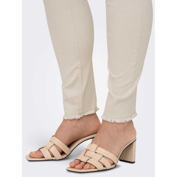 Only Carmakoma Tavalliset Vyötäröfarkut Willy Ank Raw Skinny Fit Dot019 Beige 50 / 32 Nainen