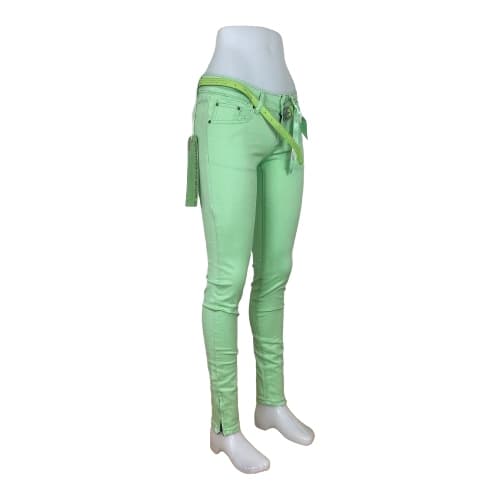 Gröna mjuka jeans med bälte 34