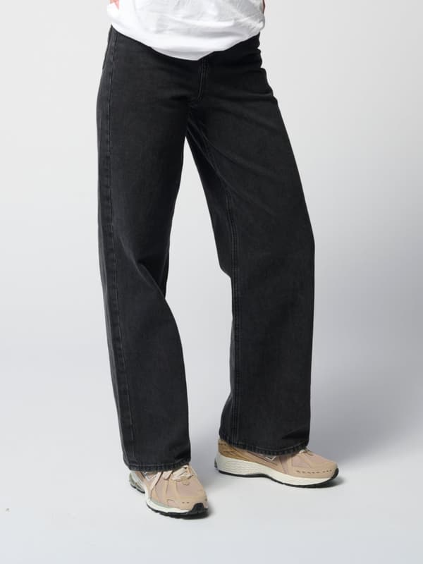The Original Performance Loose Jeans - Washed Black Denim