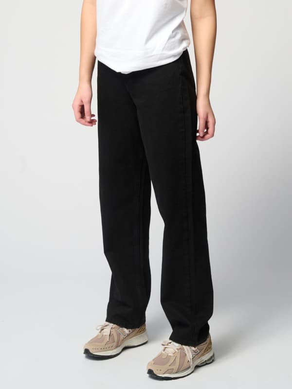 Performance Loose Jeans