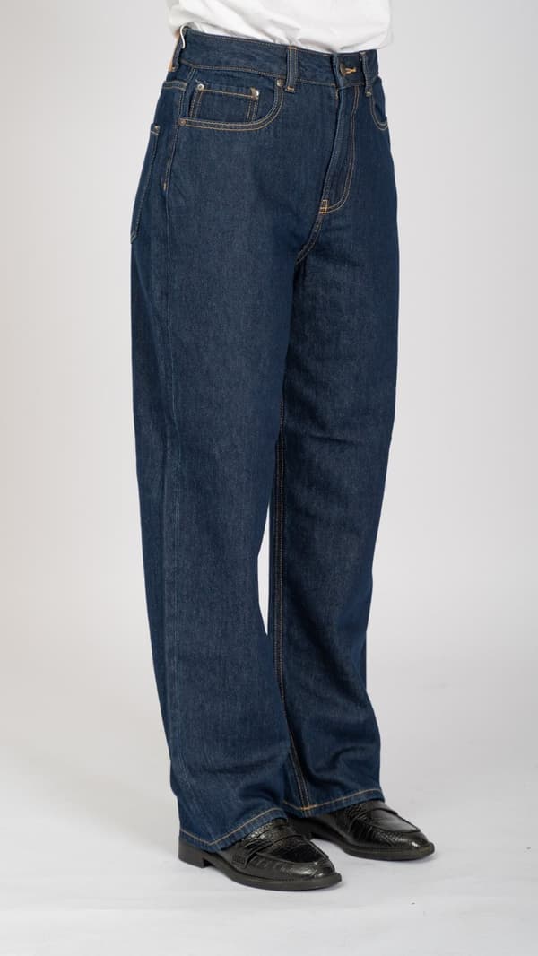 Performance Loose Jeans