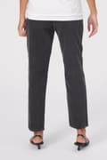 Miniatyrbild 2 av 10: Performance Mom Jeans Washed Black Denim